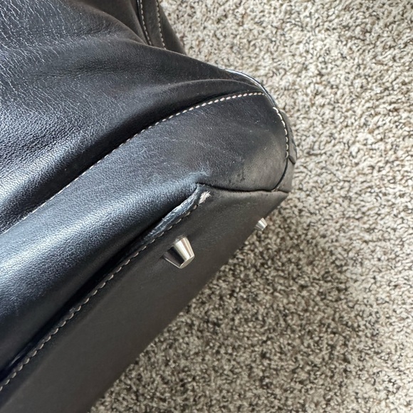 Black coach bleecker weekender tote retired style of bag small blemishes - Picture 10 of 16